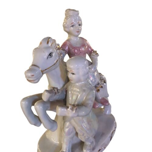 Porcelánová soška