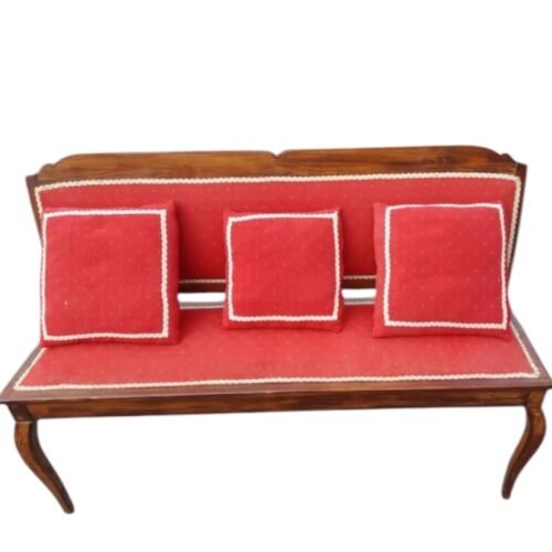 Lavice s polštářky