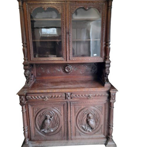 Tmavá rustikální komoda